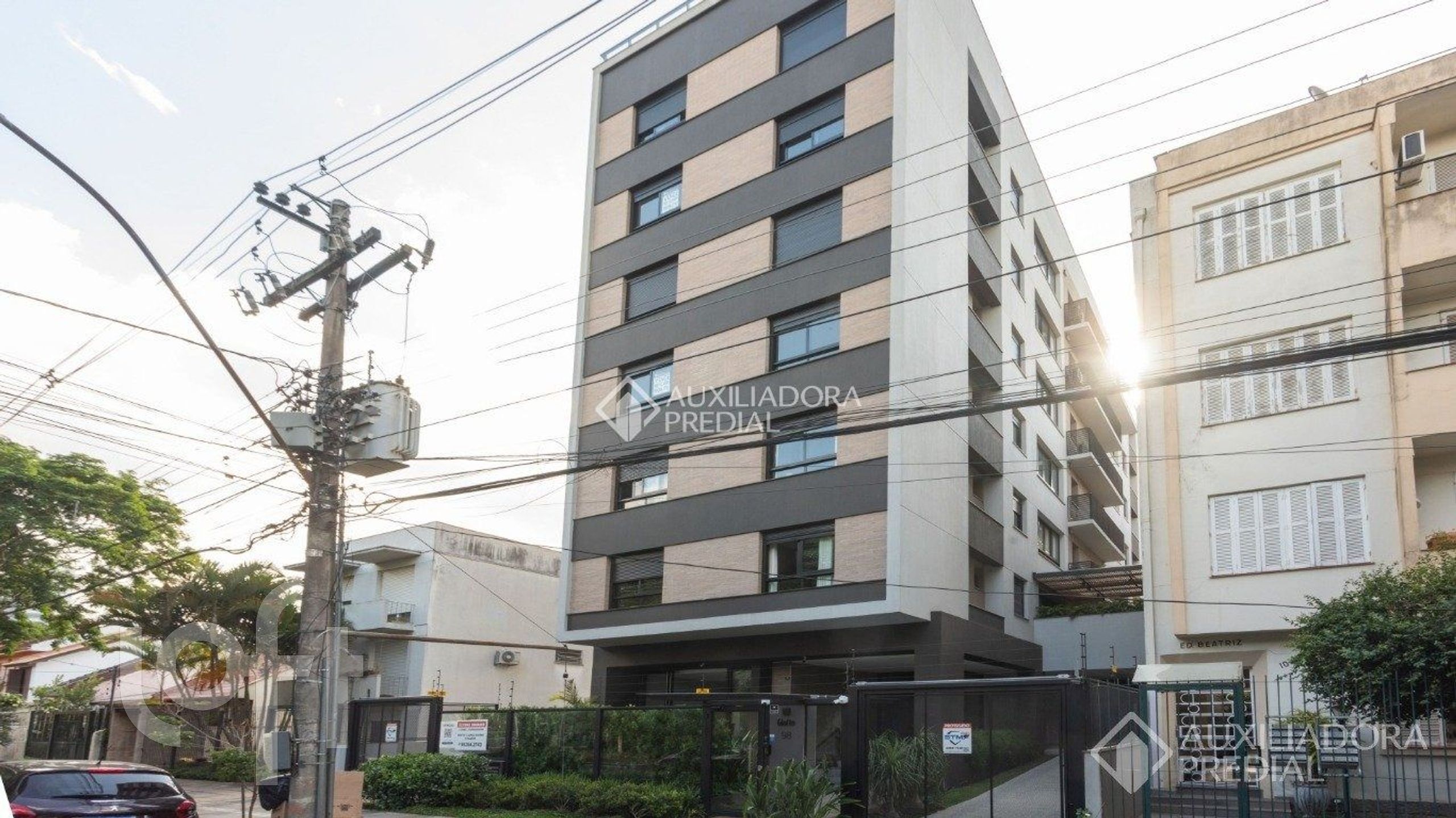 Apartamento com 56m², 2 dormitórios, 1 suíte, 1 vaga, Petrópolis em Porto Alegre