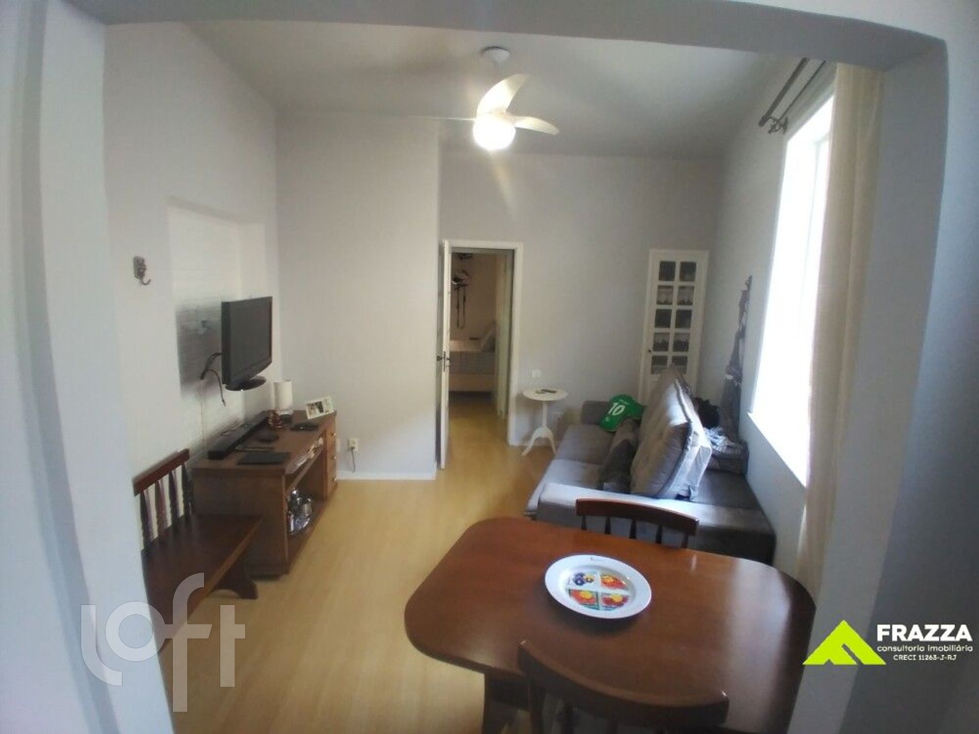 Apartamento à venda com 2 quartos, 65m² - Foto 2