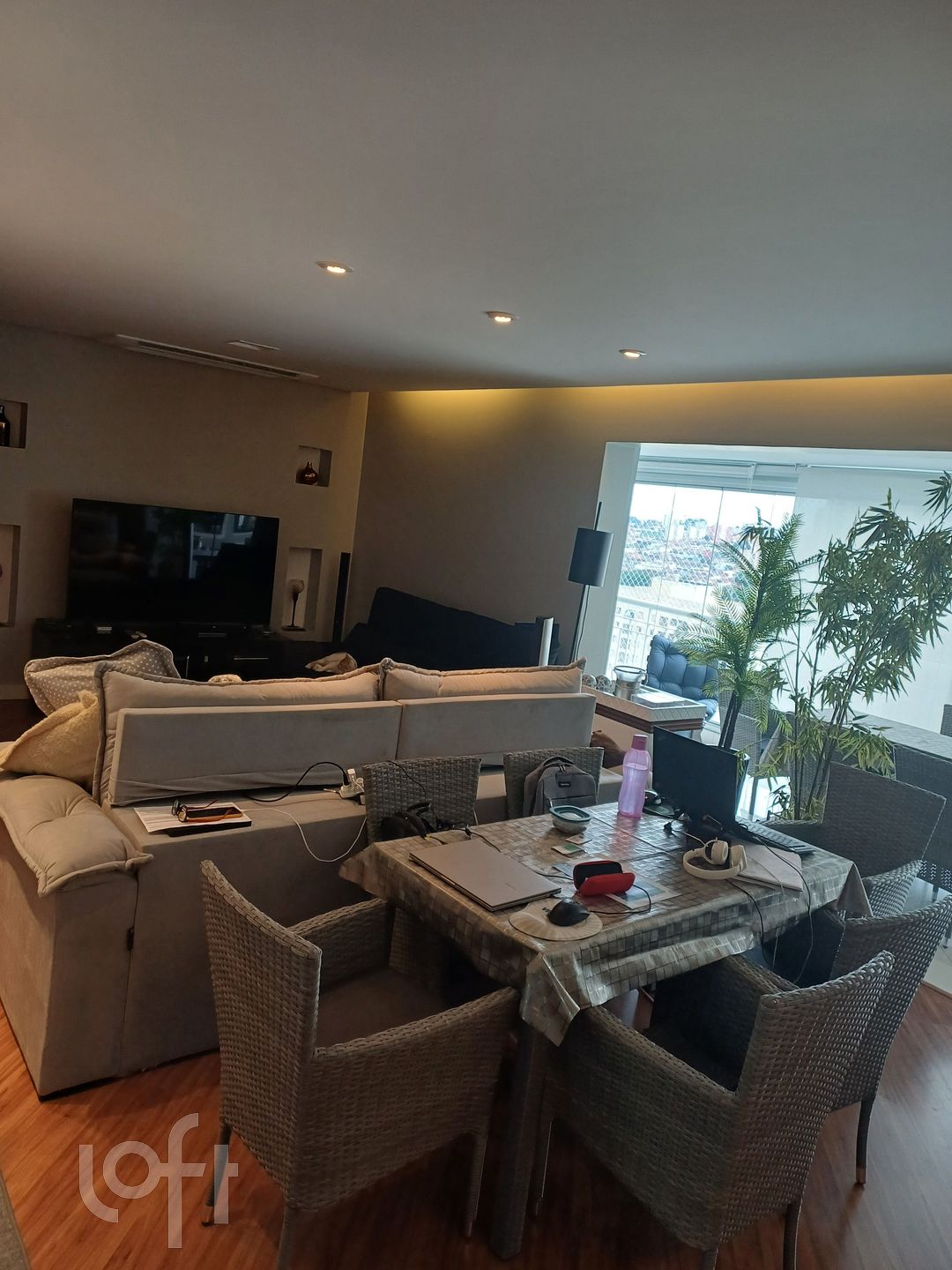 Apartamento à venda com 3 quartos, 142m² - Foto 3