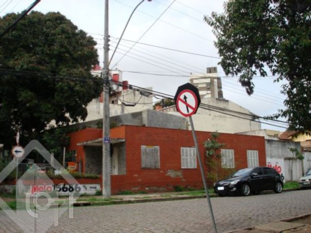 Casa com 240m², 3 dormitórios, Menino Deus em Porto Alegre