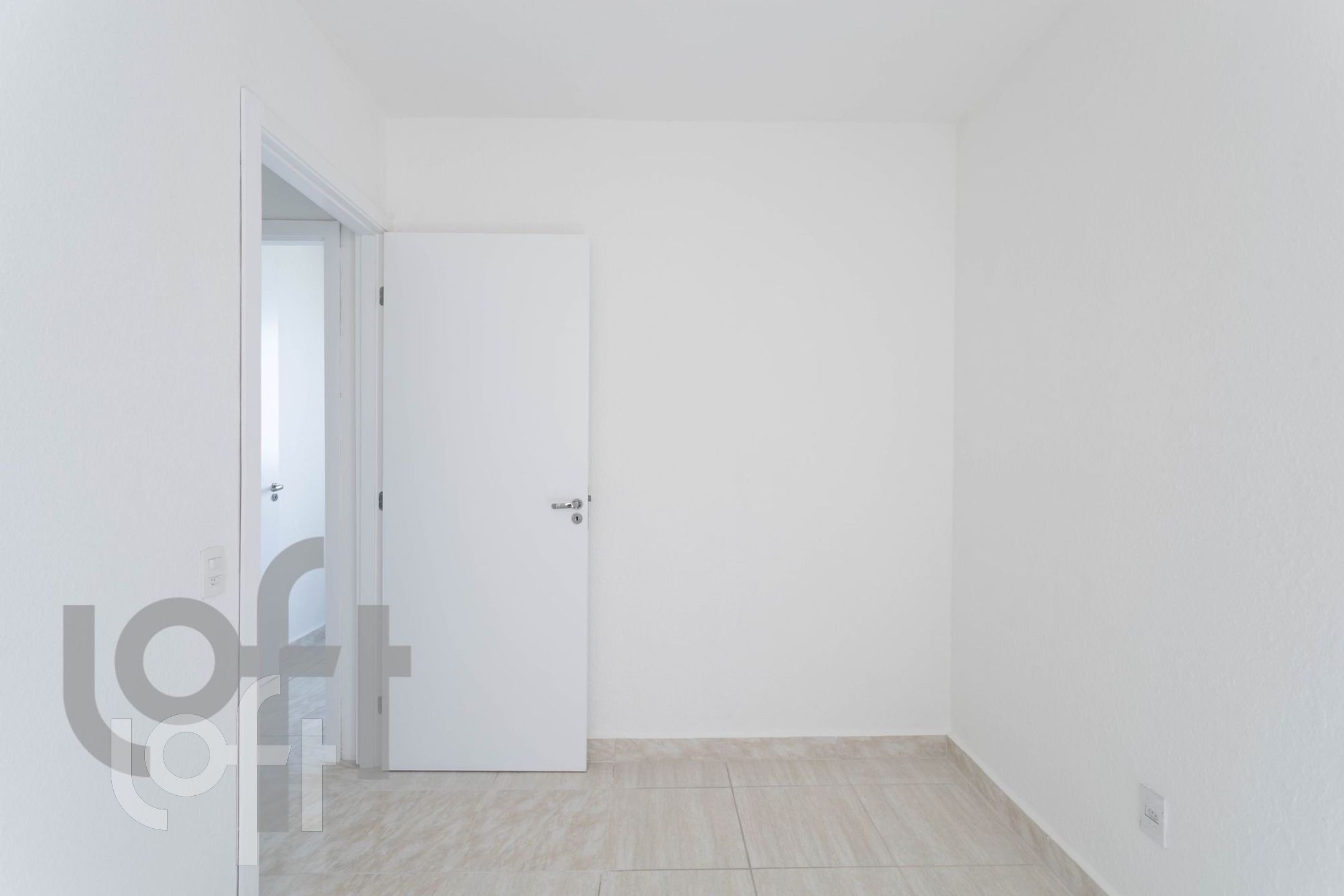 Apartamento à venda com 2 quartos, 40m² - Foto 4