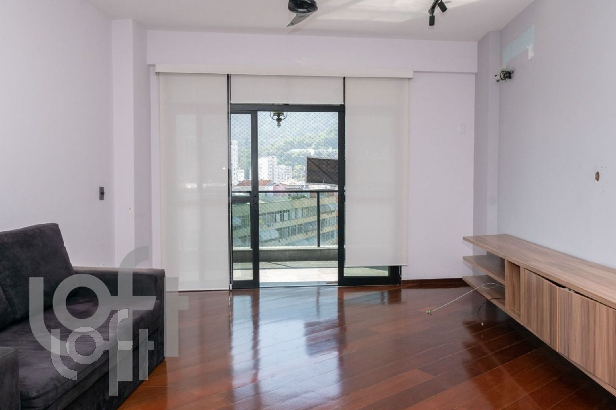 Apartamento à venda com 3 quartos, 120m² - Foto 1