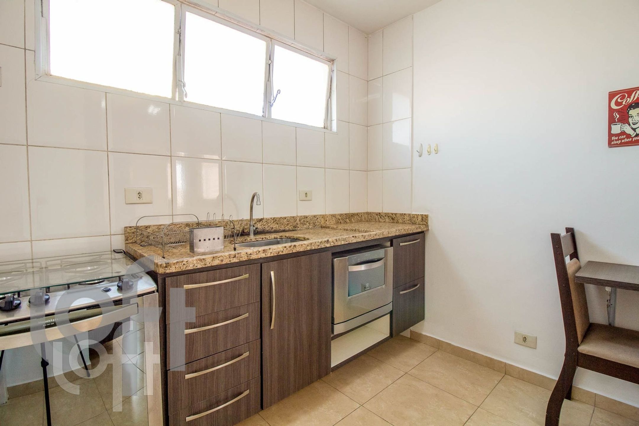 Apartamento à venda com 2 quartos, 78m² - Foto 25