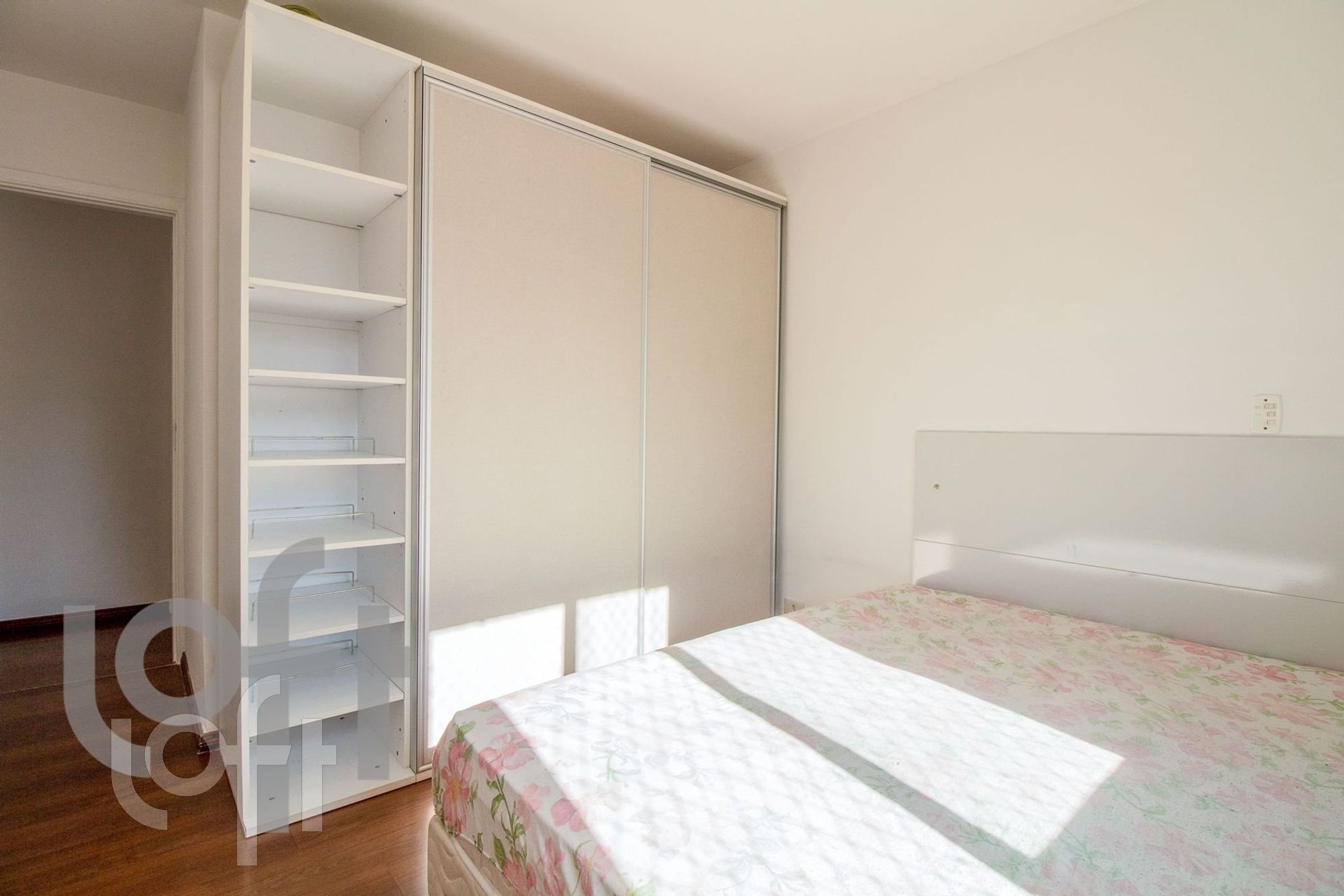 Apartamento à venda com 2 quartos, 78m² - Foto 5