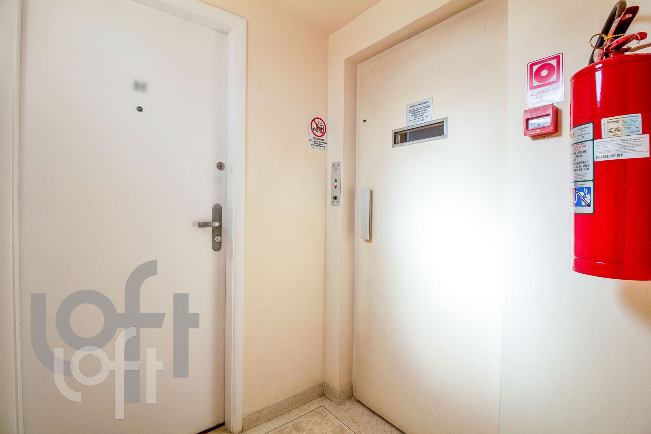 Apartamento à venda com 2 quartos, 78m² - Foto 33