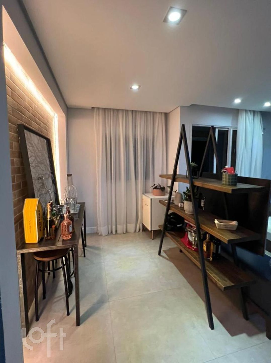 Apartamento à venda com 2 quartos, 70m² - Foto 11