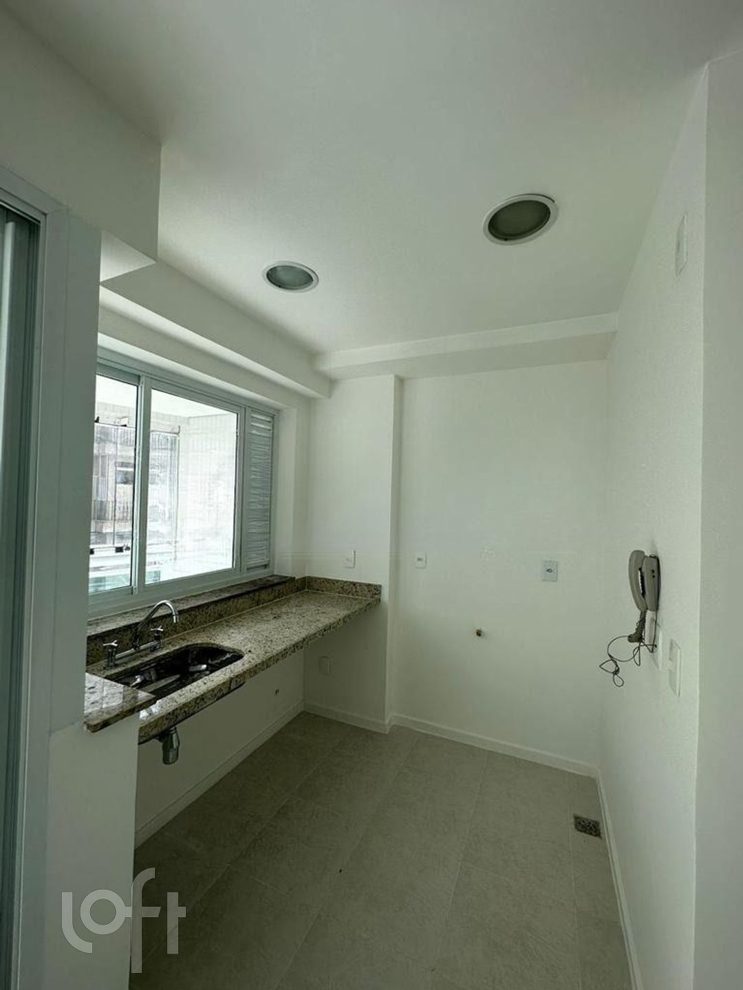 Apartamento à venda com 2 quartos, 78m² - Foto 11