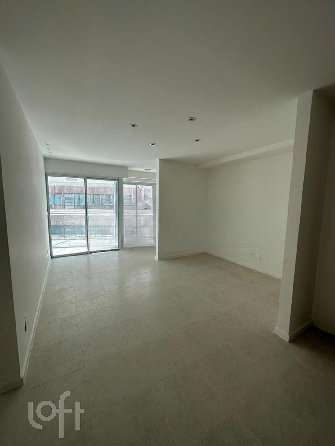 Apartamento à venda com 2 quartos, 78m² - Foto 10