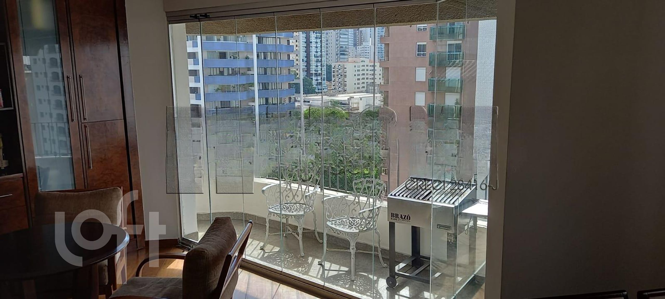 Apartamento à venda com 4 quartos, 220m² - Foto 2