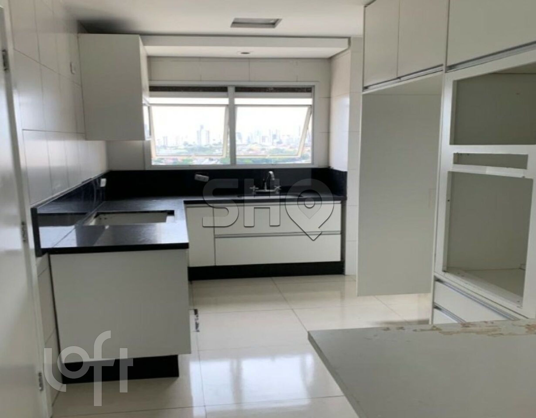 Apartamento à venda com 3 quartos, 156m² - Foto 17