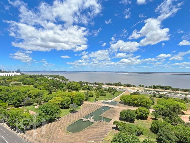 Apartamento com 90m², 2 dormitórios, 1 suíte, 1 vaga, Praia de Belas em Porto Alegre