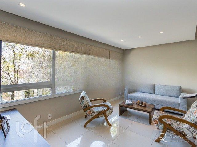 Apartamento com 85m², 3 dormitórios, 1 suíte, 1 vaga, Petrópolis em Porto Alegre