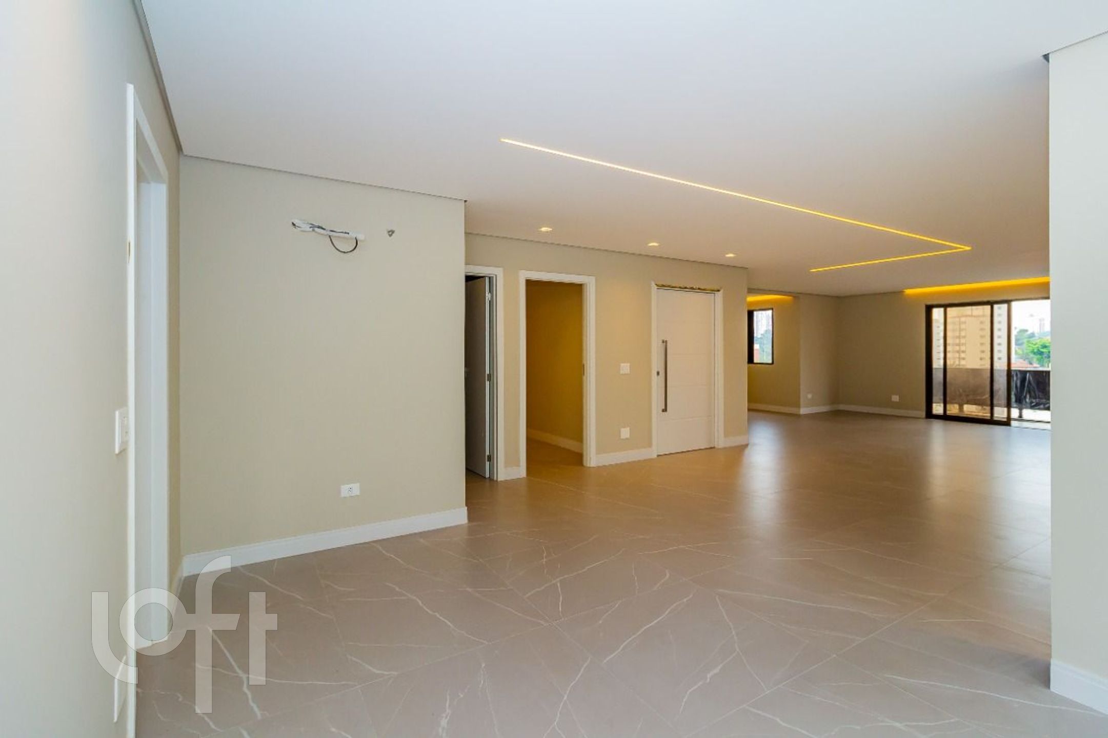 Apartamento à venda com 3 quartos, 236m² - Foto 5