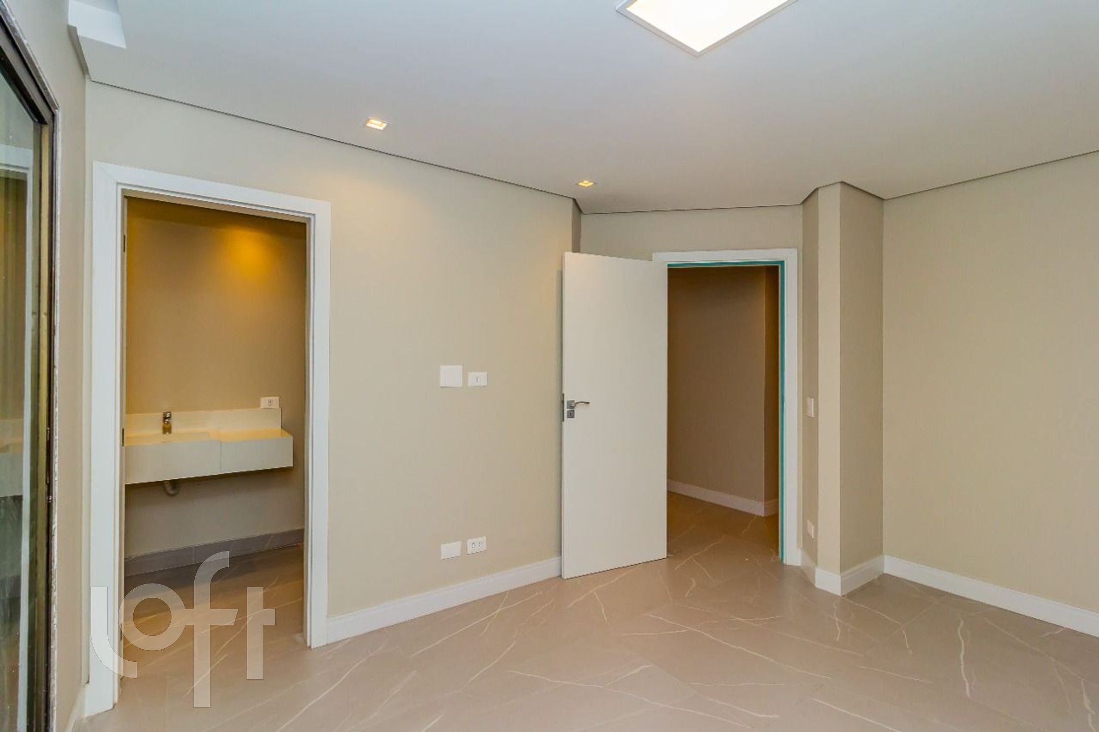 Apartamento à venda com 3 quartos, 236m² - Foto 26