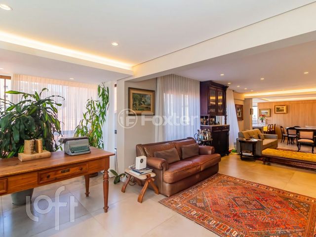 Apartamento com 199m², 4 dormitórios, 1 suíte, 2 vagas, Bela Vista em Porto Alegre
