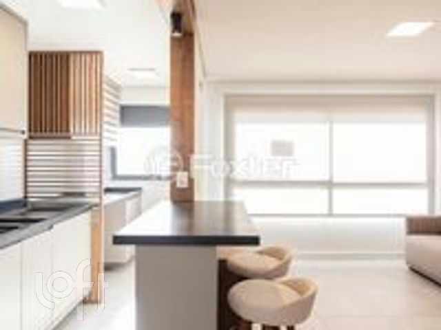 Apartamento com 76m², 2 dormitórios, 1 suíte, 2 vagas, Vila Ipiranga em Porto Alegre