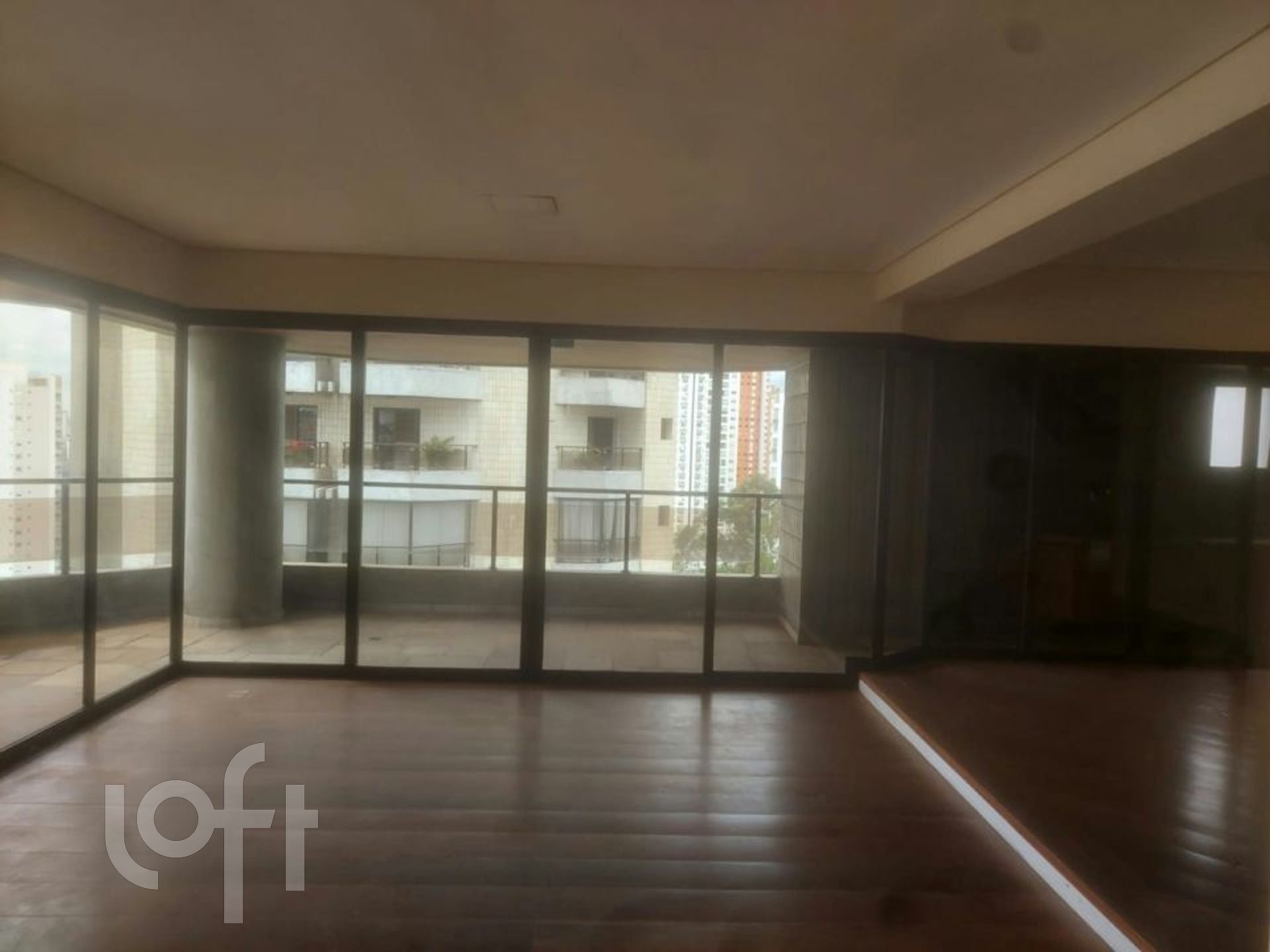 Apartamento à venda com 4 quartos, 300m² - Foto 4