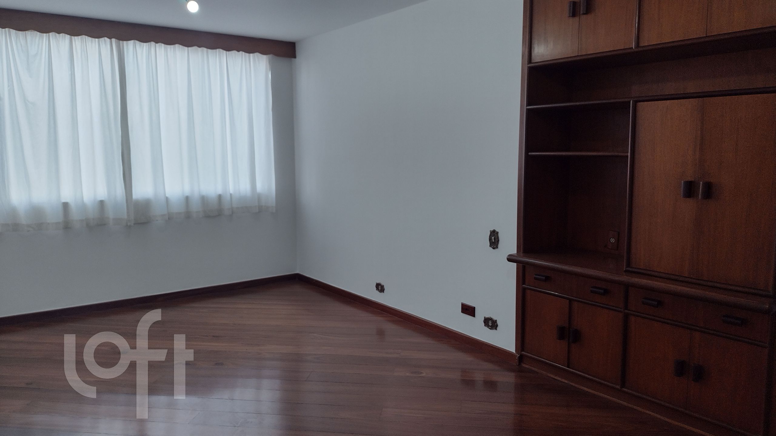 Apartamento à venda com 1 quarto, 107m² - Foto 2