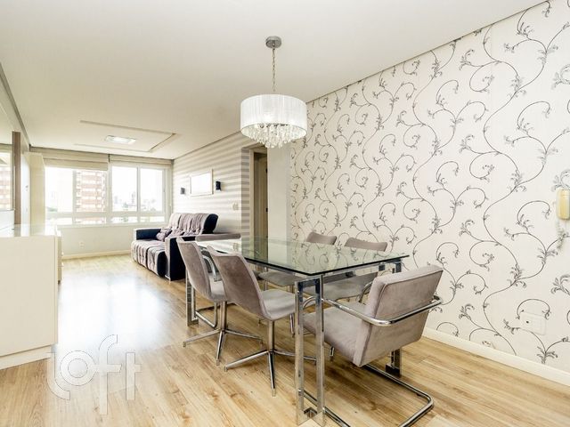 Apartamento com 70m², 2 dormitórios, 1 suíte, 2 vagas, Boa Vista em Porto Alegre