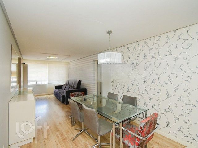 Apartamento com 70m², 2 dormitórios, 1 suíte, 2 vagas, Boa Vista em Porto Alegre