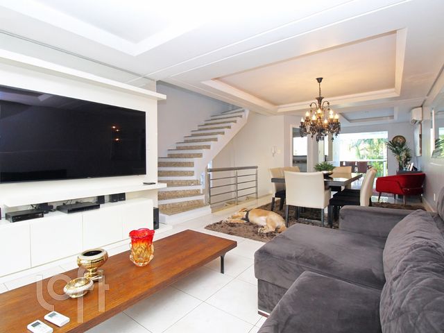 Casa com 362m², 3 dormitórios, 2 suítes, 4 vagas, Chácara das Pedras em Porto Alegre