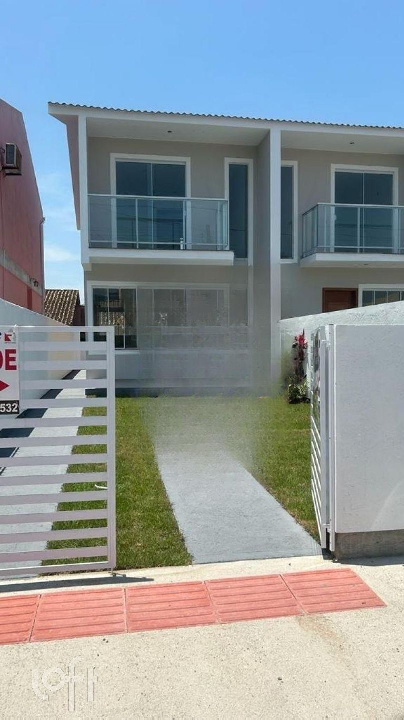 Casa à venda em Forquilhas com 85 m², 2 quartos