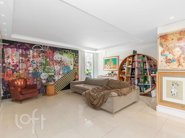 Apartamento com 330m², 4 dormitórios, 4 suítes, 4 vagas, Rio Branco em Porto Alegre