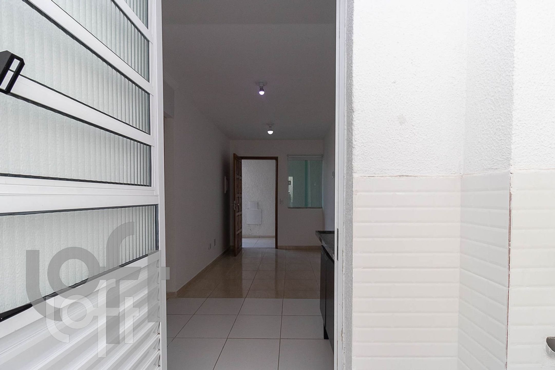 Apartamento à venda com 2 quartos, 42m² - Foto 19