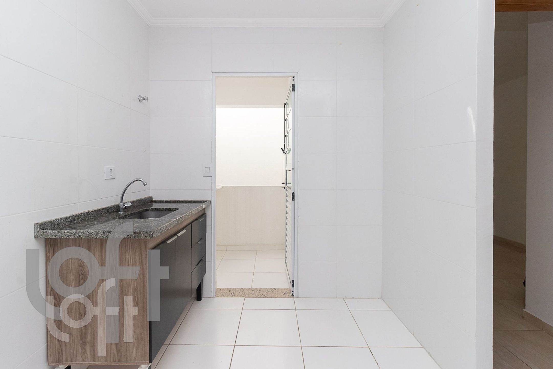 Apartamento à venda com 2 quartos, 42m² - Foto 27