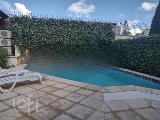 Casa em Condomínio com 343m², 4 dormitórios, 4 suítes, 2 vagas, Jardim Botânico em Porto Alegre