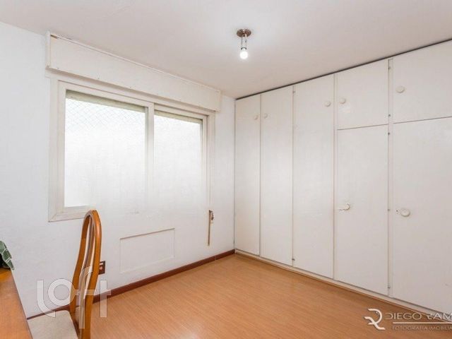 Apartamento com 104m², 3 dormitórios, 1 suíte, 1 vaga, Petrópolis em Porto Alegre