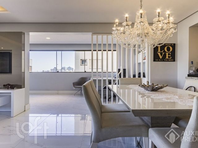 Apartamento com 118m², 2 dormitórios, 2 suítes, 2 vagas, Bela Vista em Porto Alegre