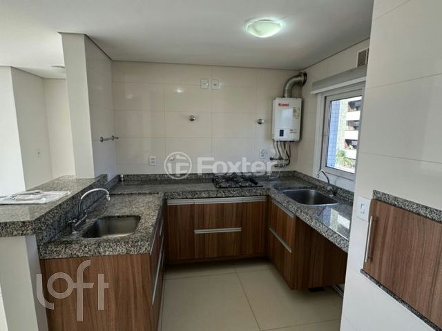 Apartamento com 68m², 2 dormitórios, 1 suíte, 2 vagas, Auxiliadora em Porto Alegre