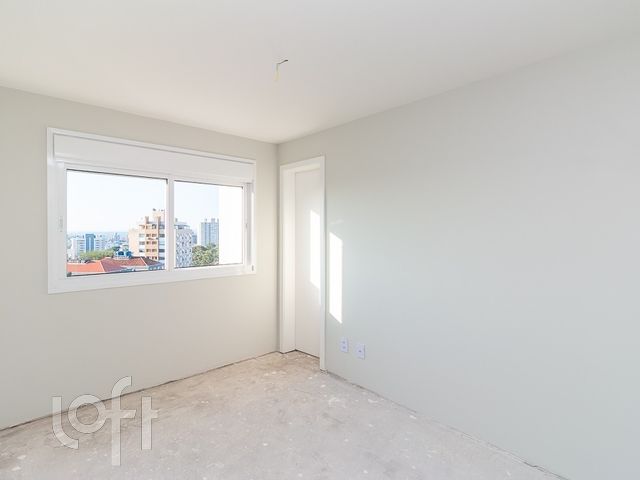 Apartamento com 84m², 3 dormitórios, 1 suíte, 4 vagas, Jardim Europa em Porto Alegre
