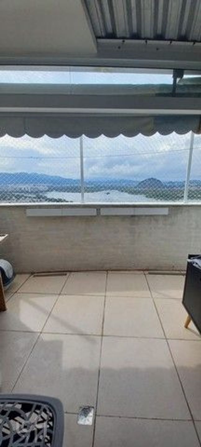 Apartamento à venda com 2 quartos, 76m² - Foto 20