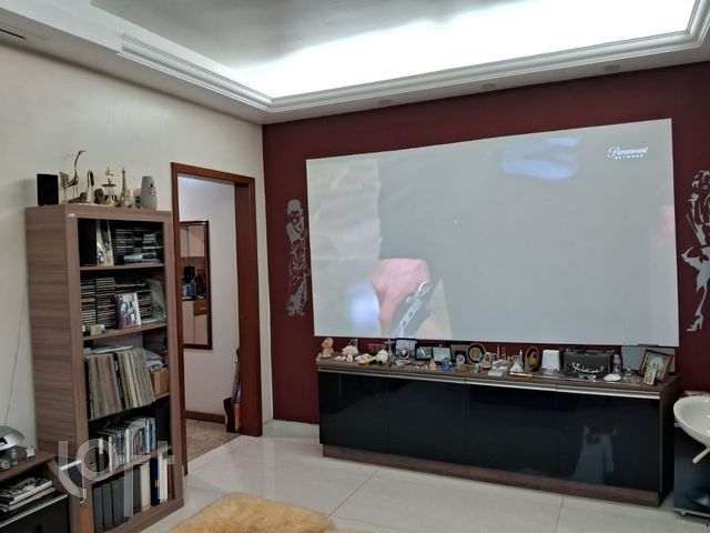 Apartamento com 108m², 3 dormitórios, Floresta em Porto Alegre