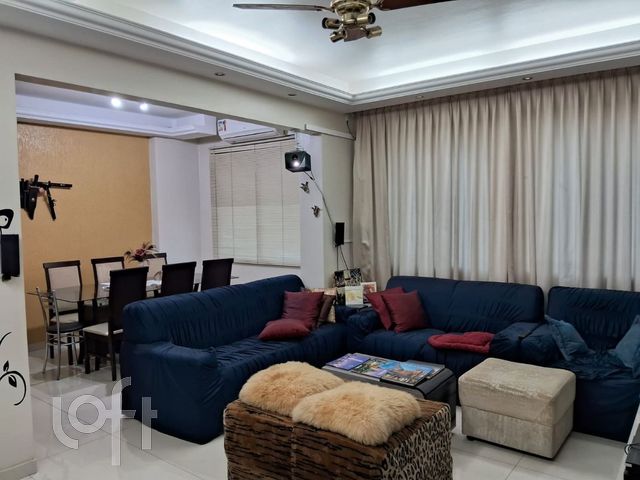 Apartamento com 108m², 3 dormitórios, Floresta em Porto Alegre