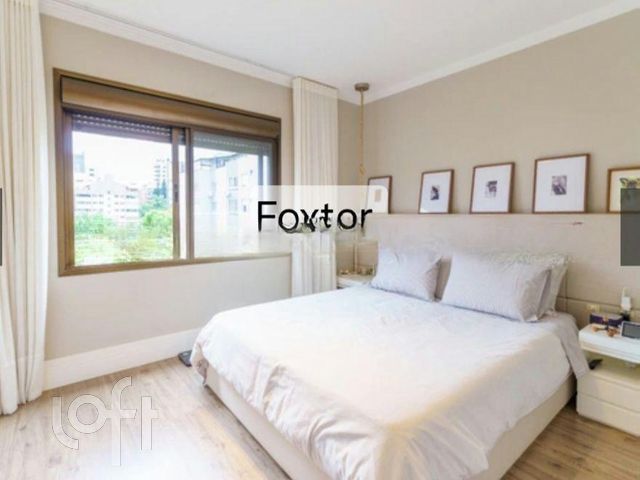 Apartamento com 75m², 2 dormitórios, 1 suíte, 2 vagas, Petrópolis em Porto Alegre