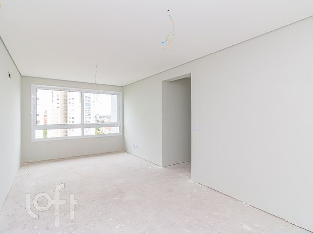 Apartamento com 84m², 3 dormitórios, 1 suíte, 4 vagas, Jardim Europa em Porto Alegre