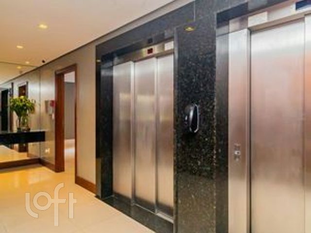 Apartamento com 86m², 2 dormitórios, 1 suíte, 2 vagas, Rio Branco em Porto Alegre