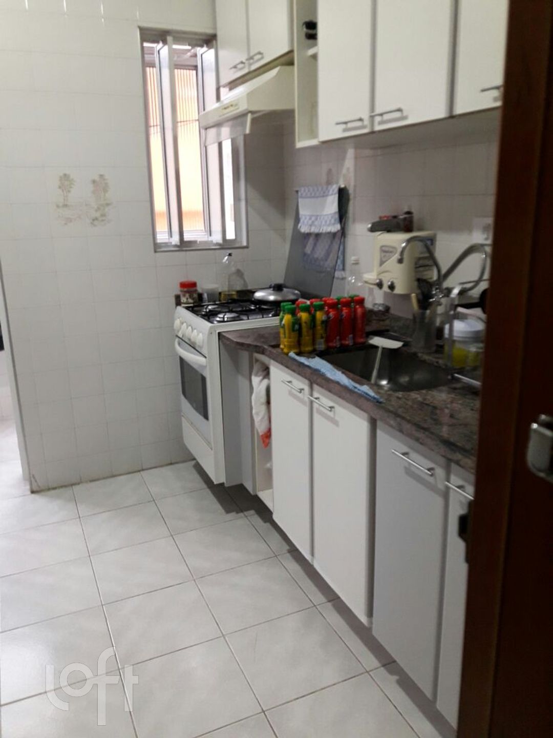 Apartamento à venda com 2 quartos, 64m² - Foto 2