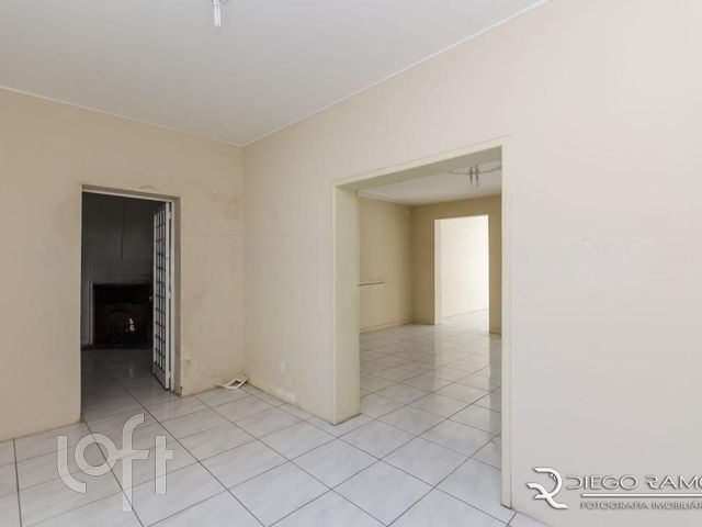 Casa com 544m², 4 dormitórios, 10 vagas, Petrópolis em Porto Alegre