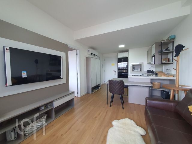 Apartamento com 45m², 1 dormitório, 1 vaga, Menino Deus em Porto Alegre