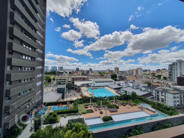 Apartamento com 45m², 1 dormitório, 1 vaga, Menino Deus em Porto Alegre