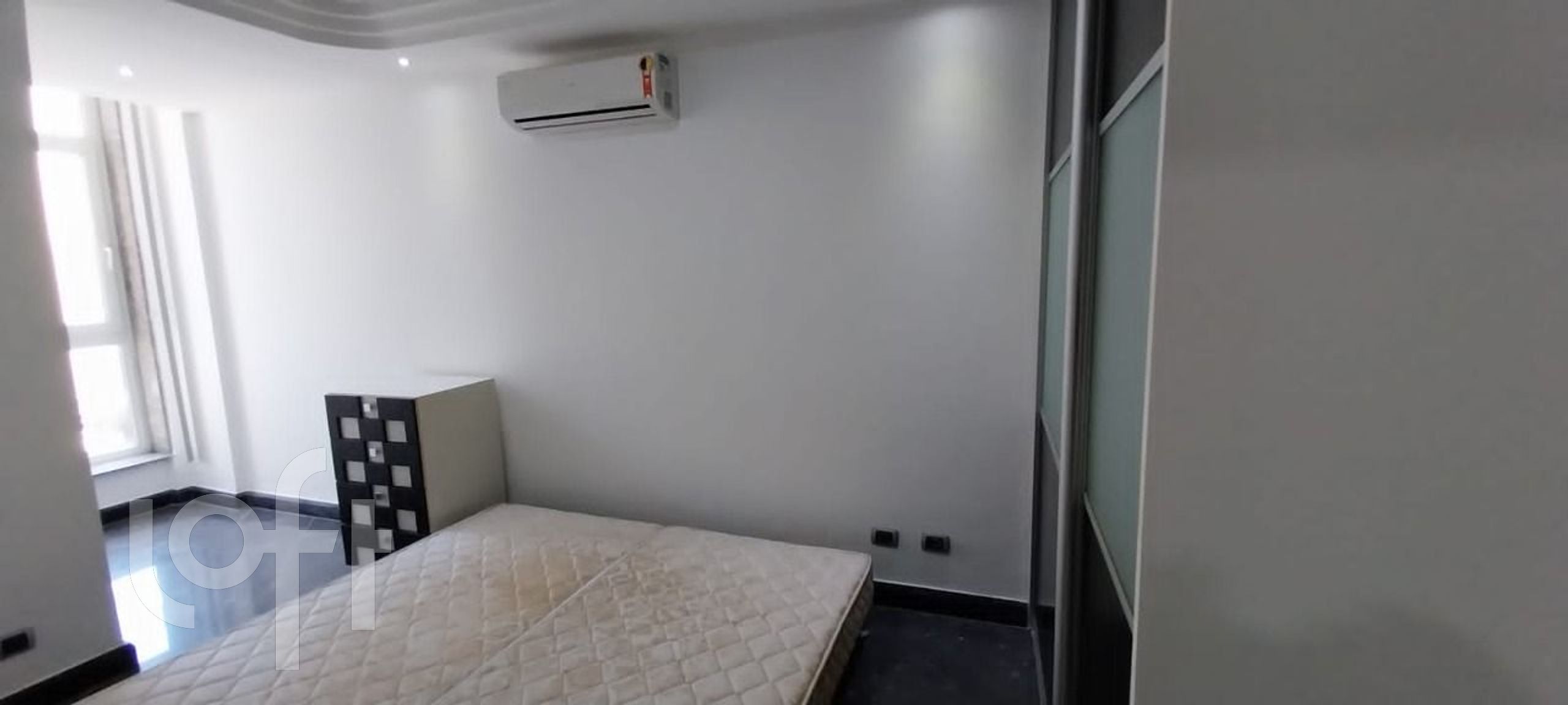 Apartamento à venda com 2 quartos, 77m² - Foto 4