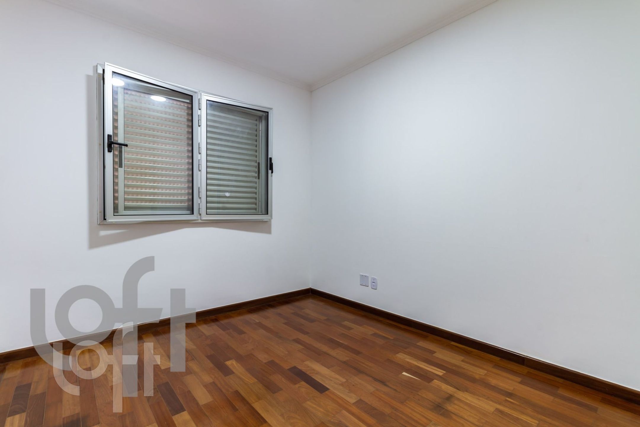 Apartamento à venda com 4 quartos, 180m² - Foto 17