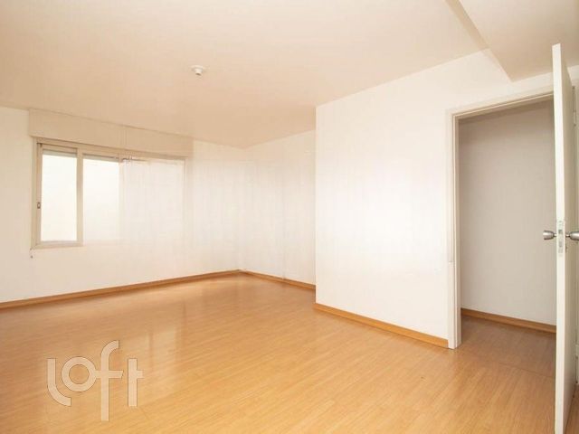 Apartamento com 100m², 2 dormitórios, 1 suíte, 1 vaga, Rio Branco em Porto Alegre