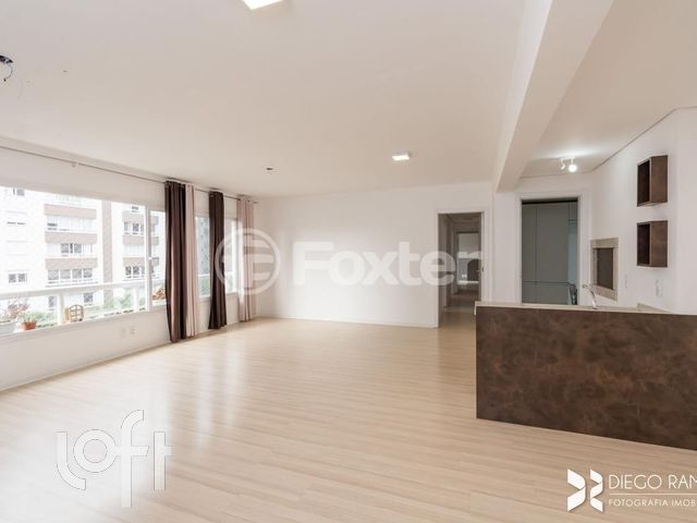 Apartamento com 159m², 4 dormitórios, 4 suítes, 3 vagas, Menino Deus em Porto Alegre