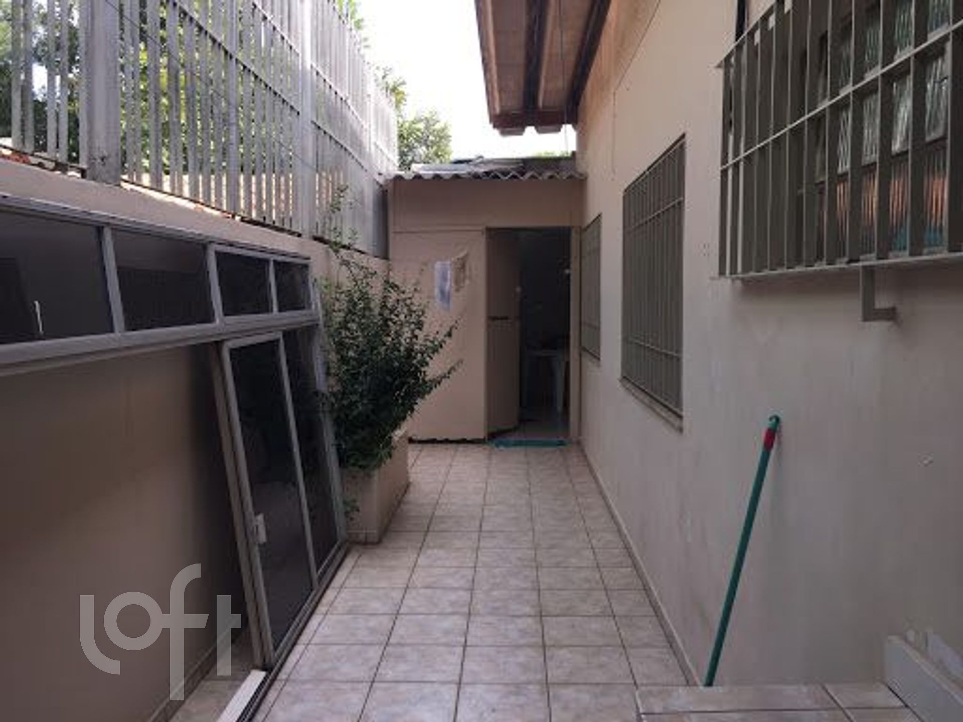 Casa à venda com 3 quartos, 200m² - Foto 14