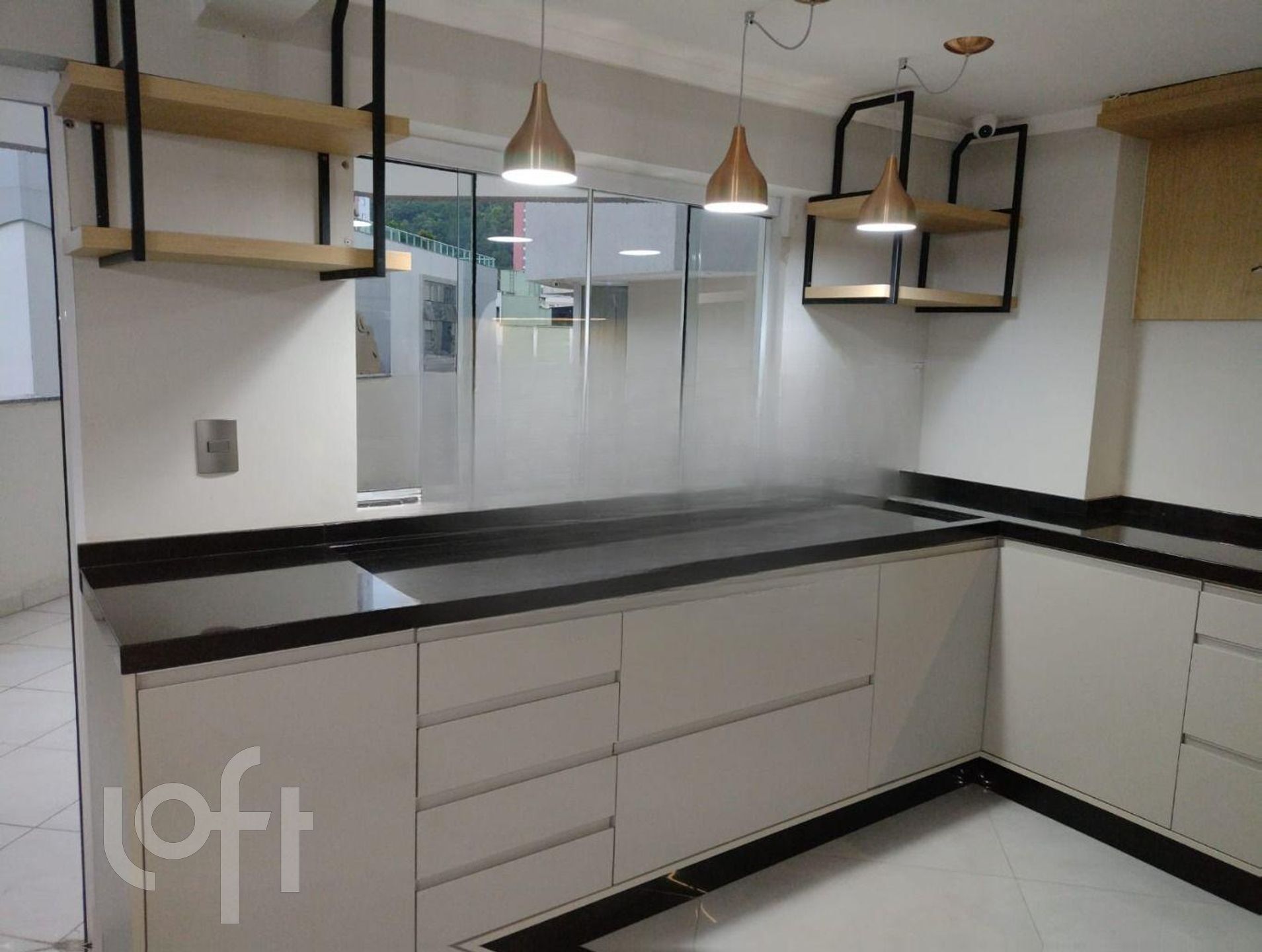 Apartamentos com 65m², 2 quartos, 1 suíte, 1 garagem, no bairro Pioneiros em Balneário Camboriú